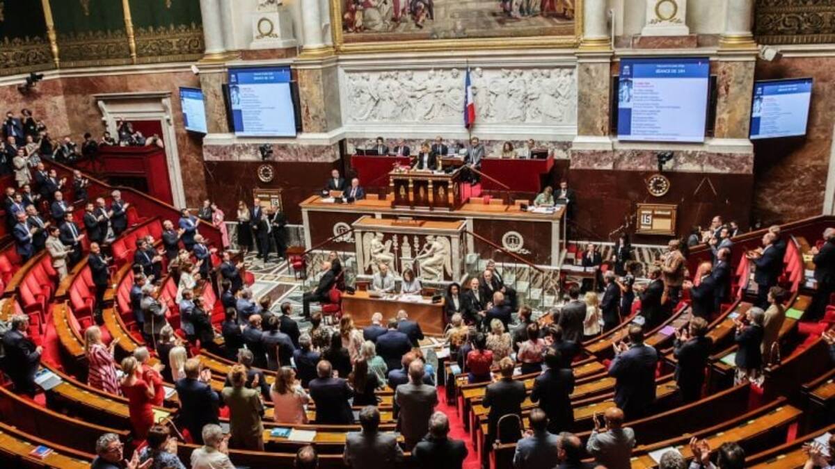 Финансовый комитет Нацсобрания Франции одобрил поправку о налоге на конвертацию крипты в стейблкоины