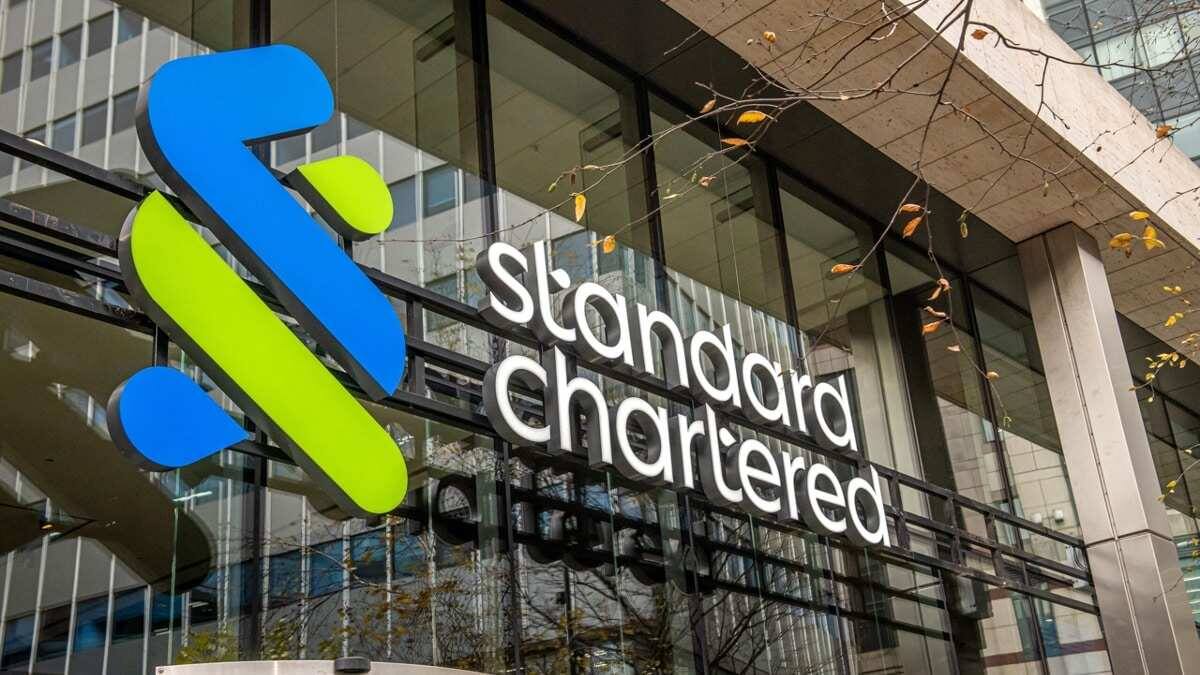 Standard Chartered запустил торговлю биткоином и Ethereum для клиентов в ОАЭ