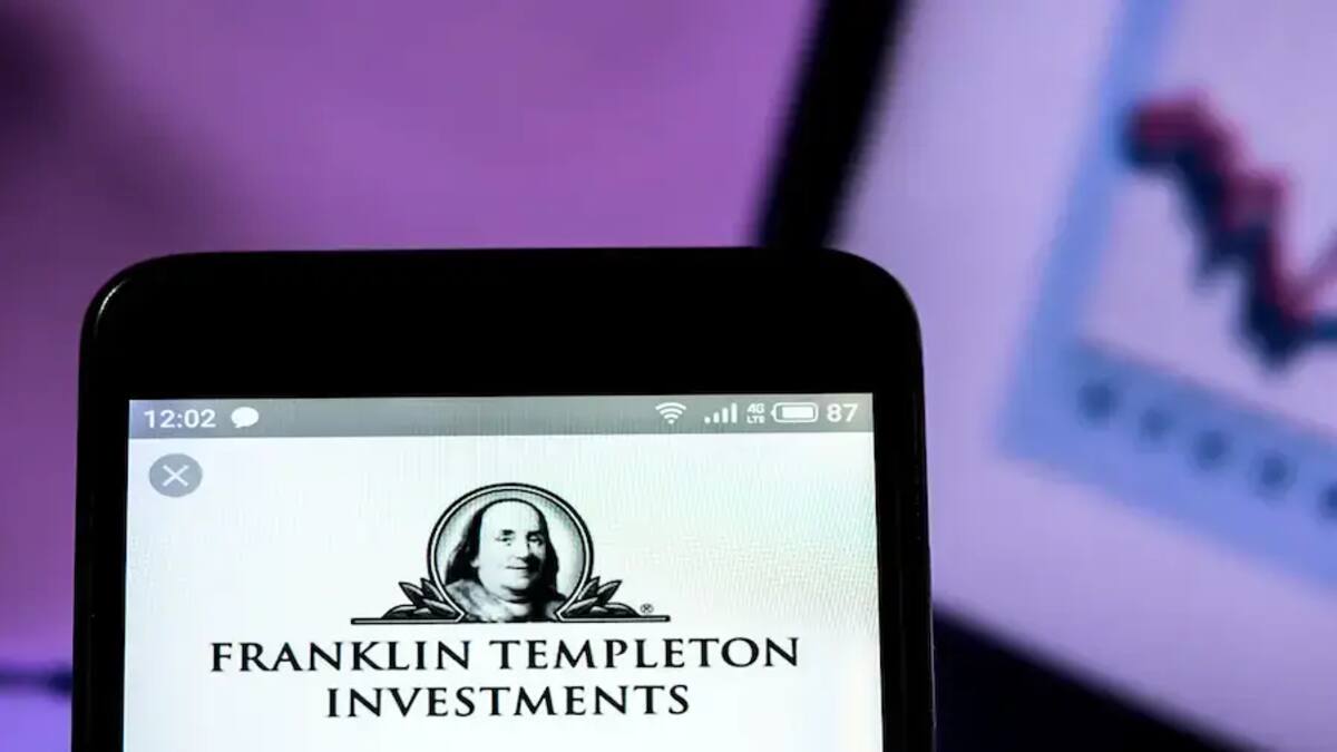 Franklin Templeton подала в SEC заявку на два фонда с покупкой биткоина на дивиденды